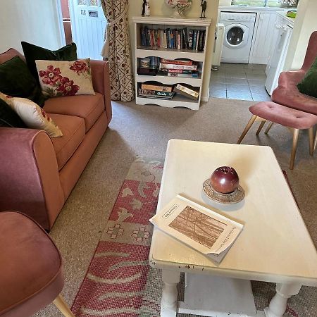 2 Bedroomed Cottage Near Quay Blakeney  Exteriör bild